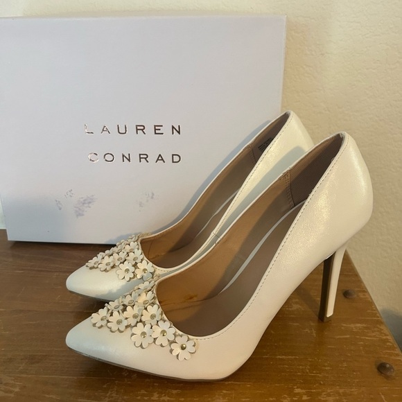 NIB LC Lauren White Pedal High Heels 8.5 - Picture 1 of 11